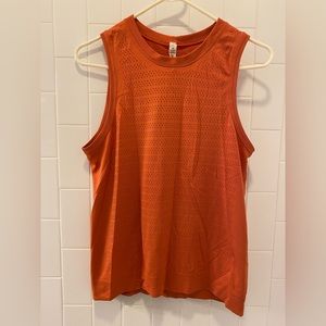 Lululemon women’s tank orange rust size 6